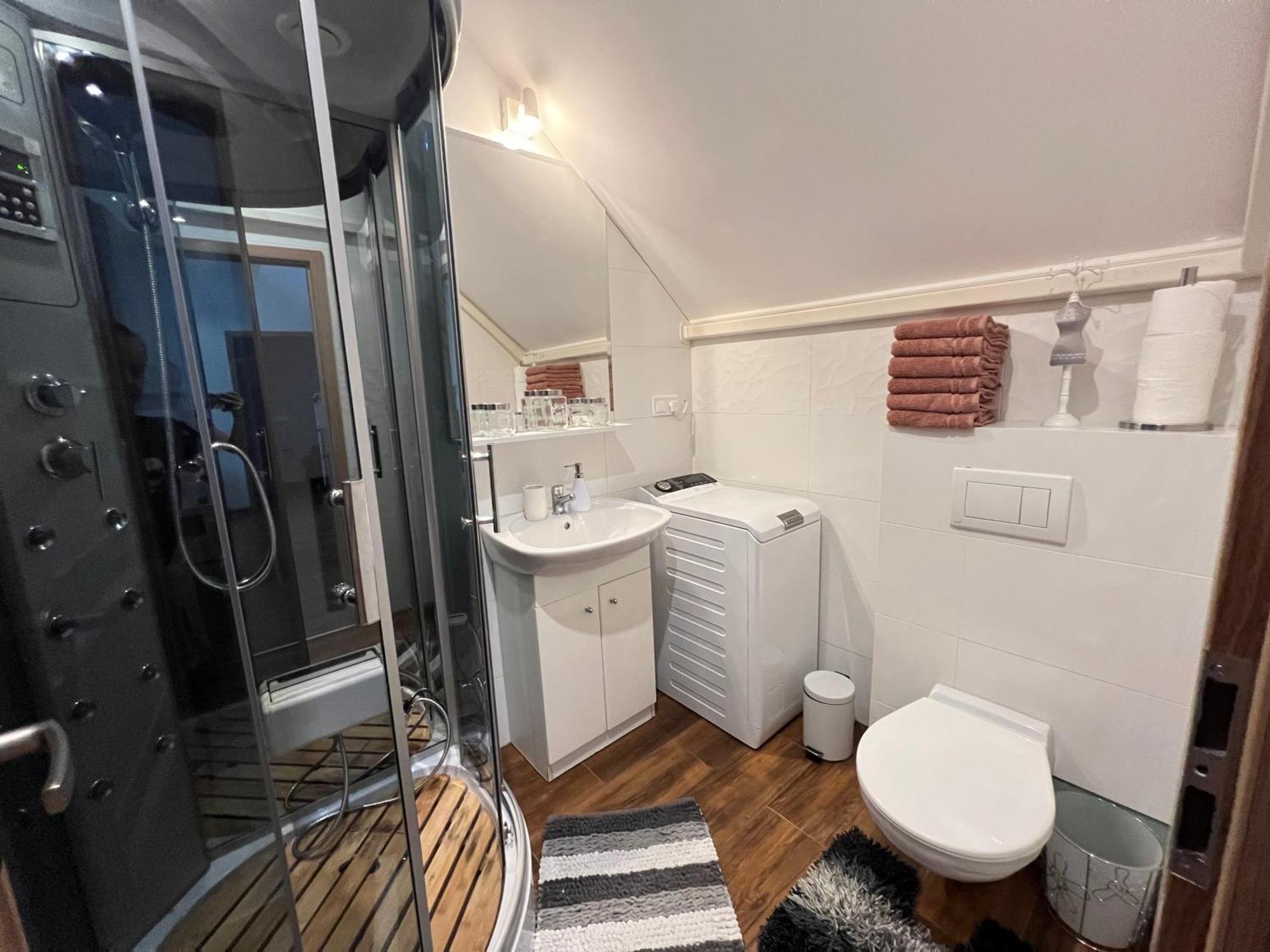 Apartment Zvonarska With Parking Кошице Екстериор снимка